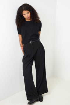 Monroe - Black