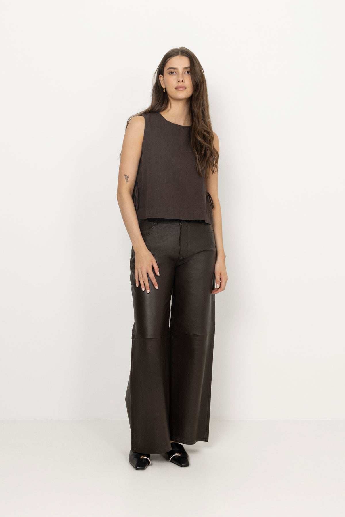 Svetlana Linen Top - Dark Brown
