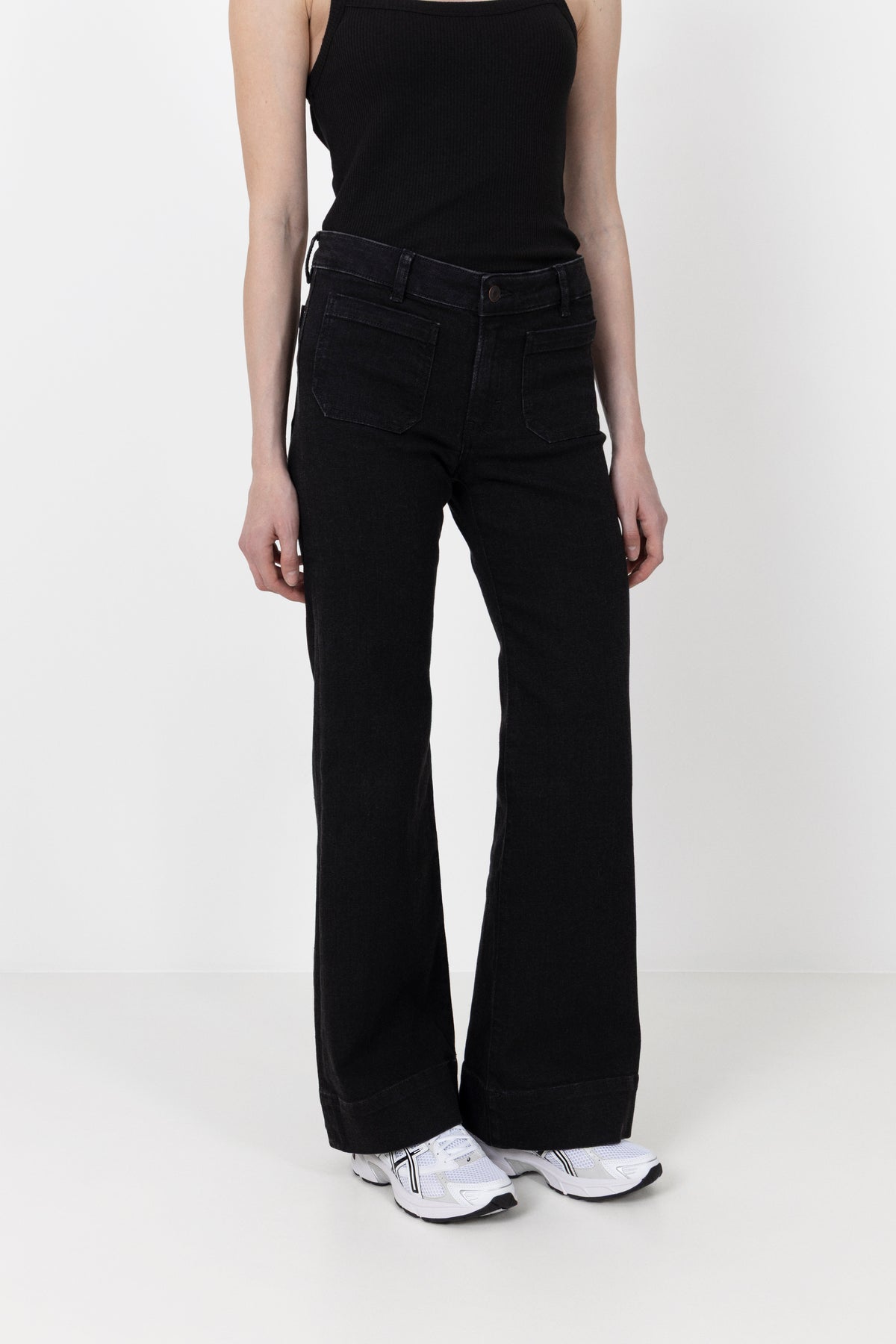 St Monica Low - Black 2 Weeks