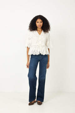 Yascornelia 2/4 Tie Top - Star White