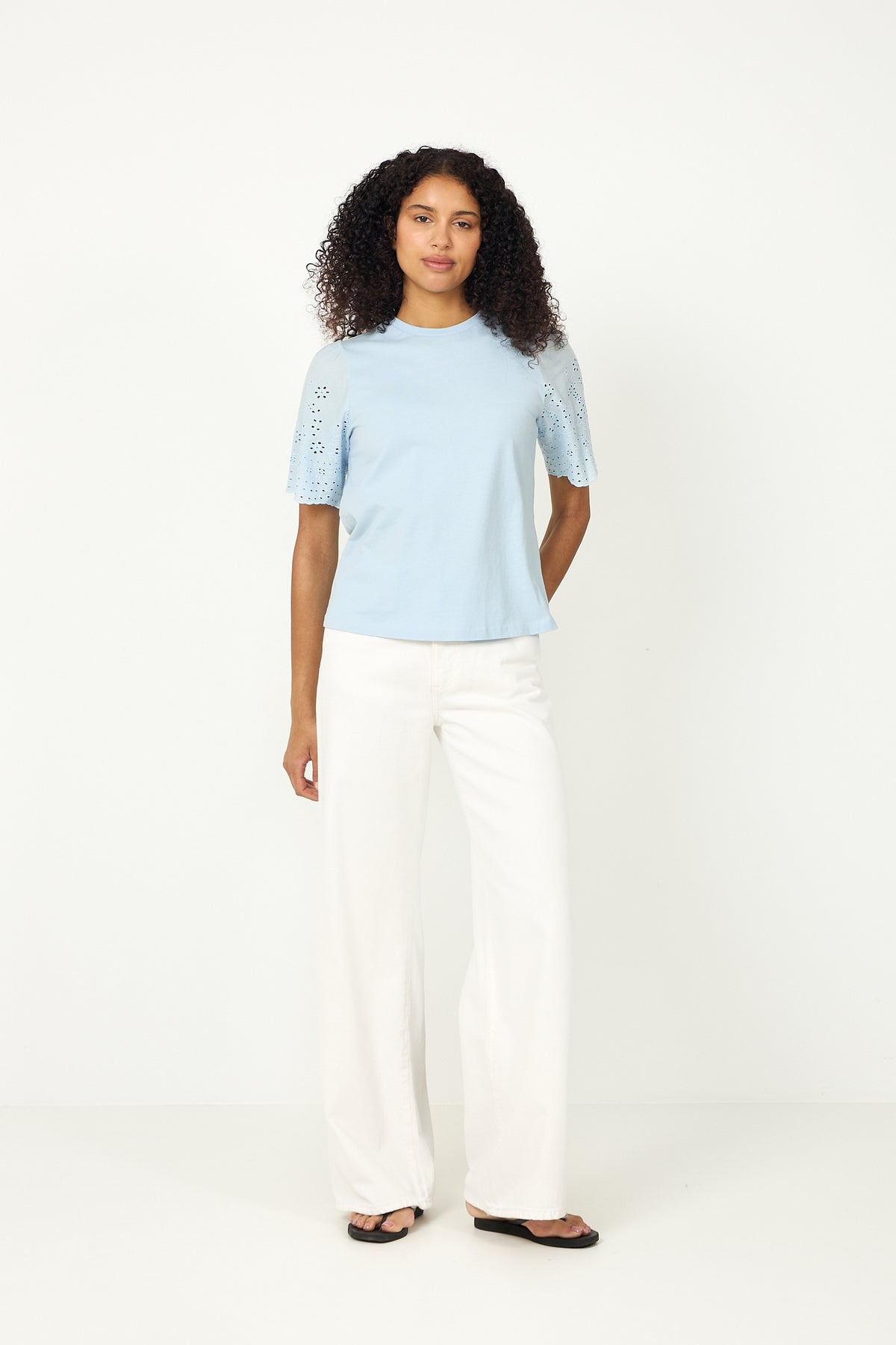 Yaslex Ss Top W. Emb Sleeves - Skyway