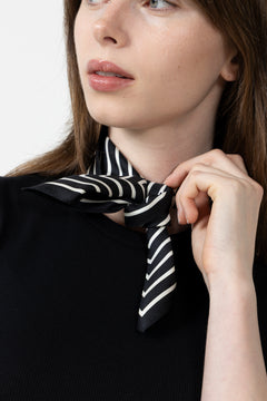 No. 16 - Black & Cream