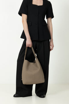 Nomad Hobo Medium - Cashmere
