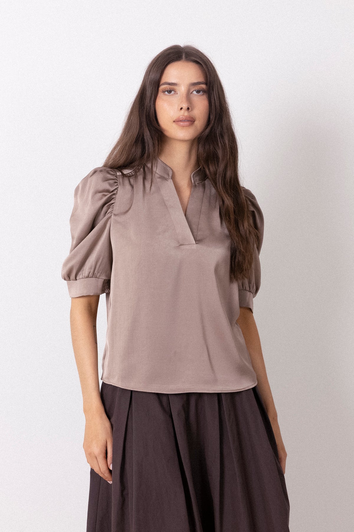 Roella Heavy Sateen Blouse - Dark Taupe