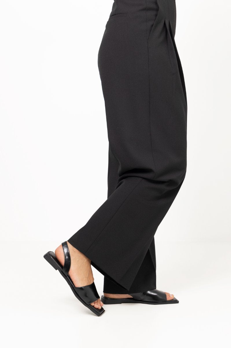 Biayve Square Slingback Sandal Faux Leather - Shiny Black