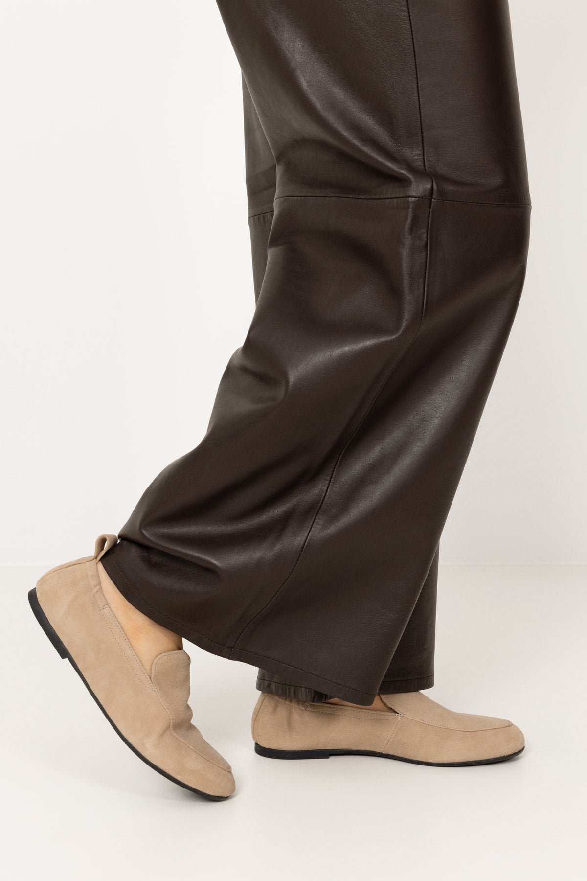 Royale Suede - Taupe
