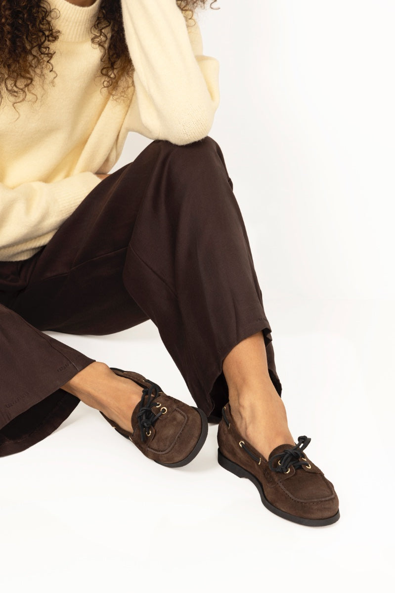 Nesso Walnut Suede - Walnut