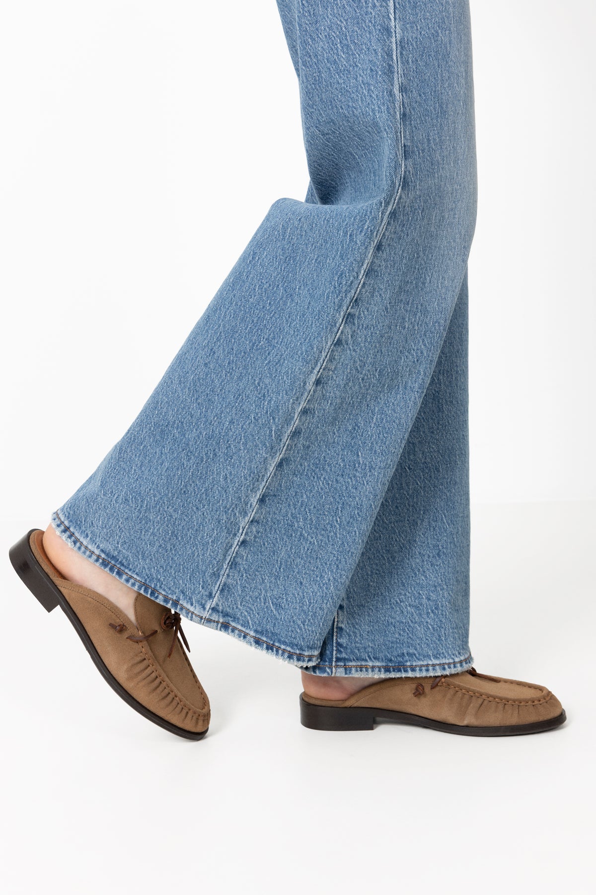 A9697 - Cuoio Babysilk Suede