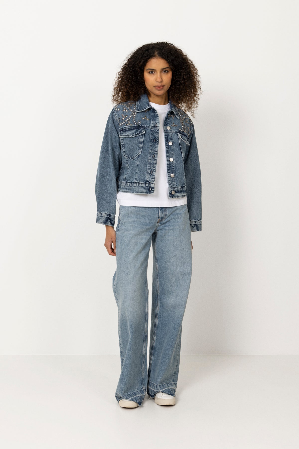 Yasvision Ls Denim Emb Jacket - Light Blue Denim