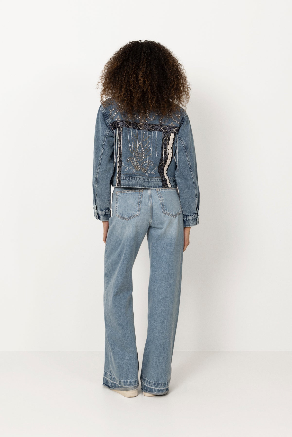 Yasvision Ls Denim Emb Jacket - Light Blue Denim
