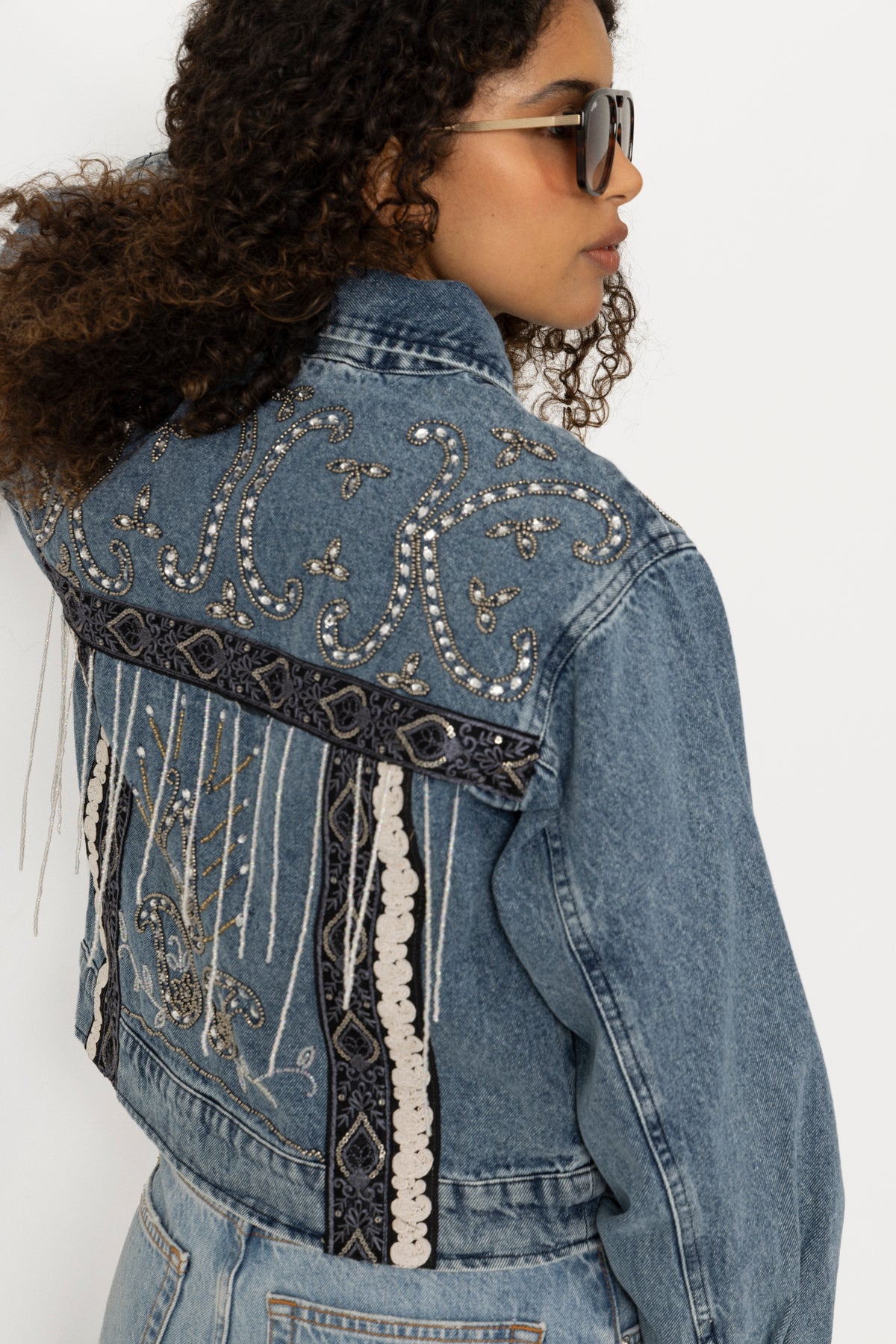 Yasvision Ls Denim Emb Jacket - Light Blue Denim