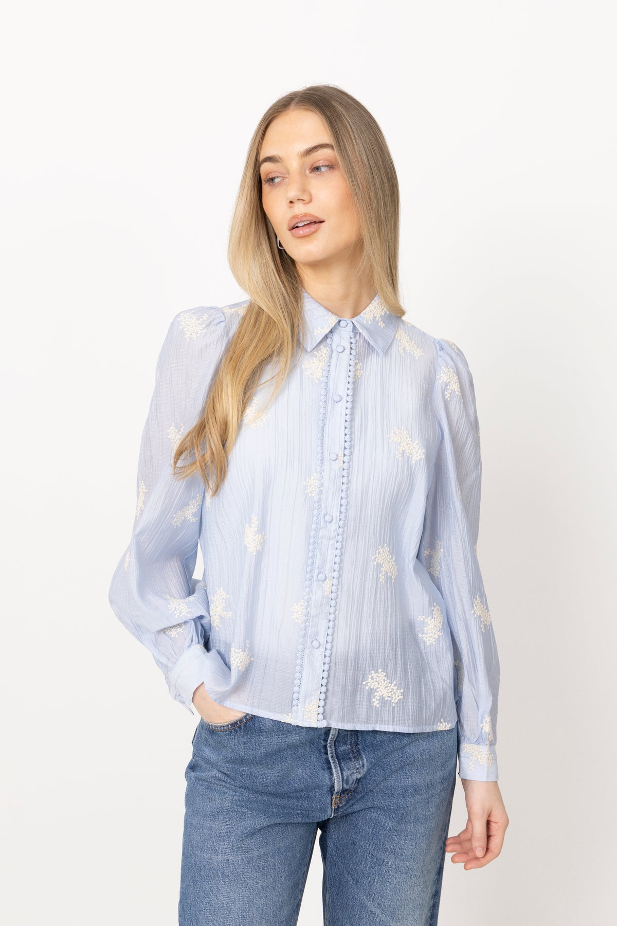 Ameliacc Emb Shirt - Pale Blue