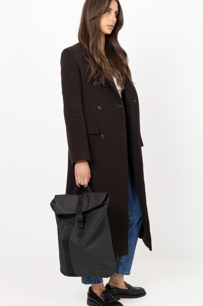 Essential Backpack 12L - Black Out