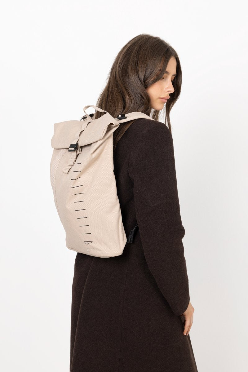Essential Backpack 12L - Fogbow Beige