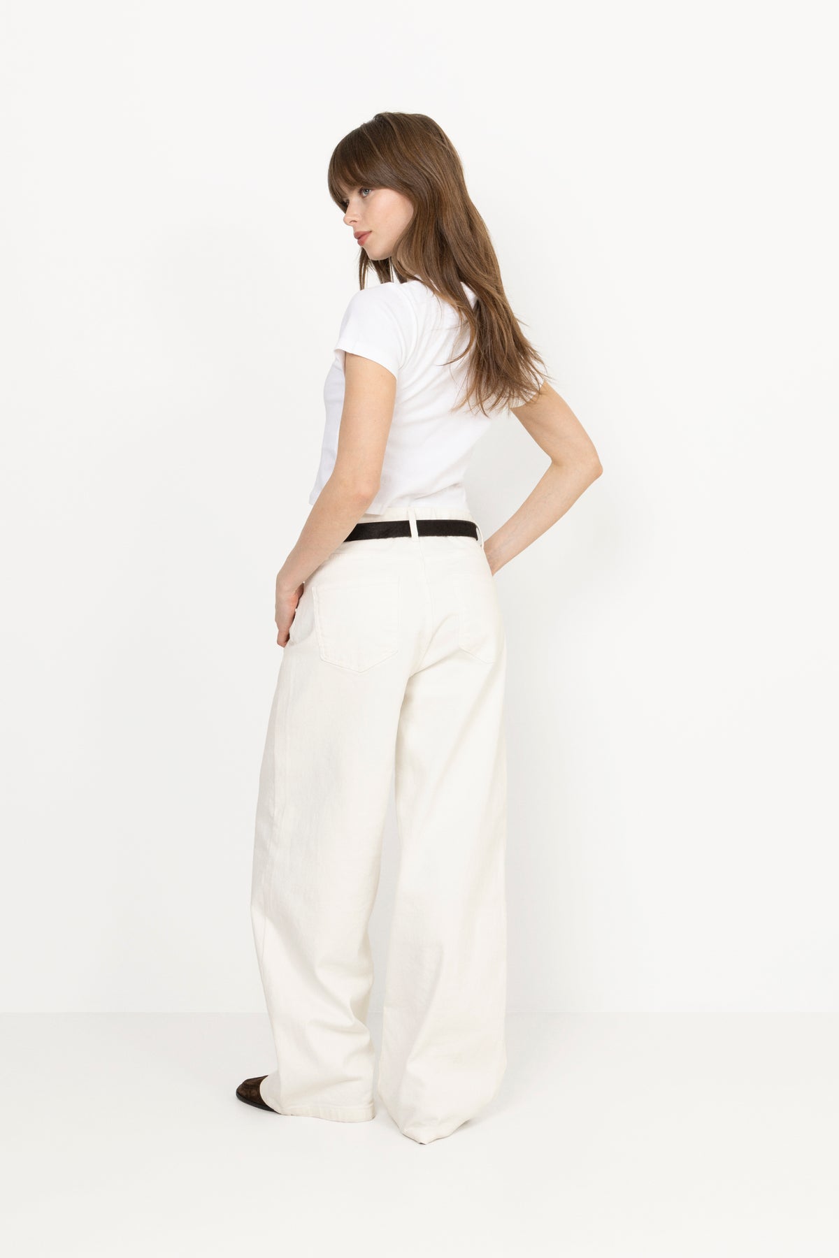 Gr Essential Sporty Tee - Vintage Levis Logo - Shine Bright White