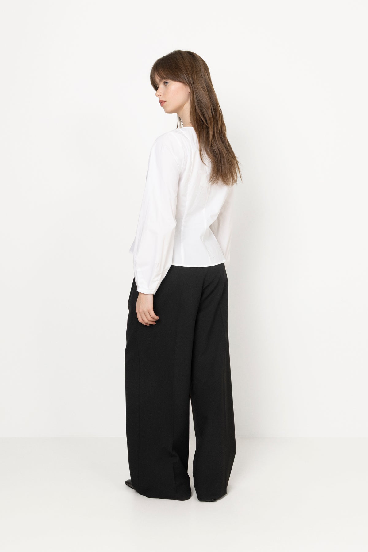 Leloiw Fitted Shirt - Pure White