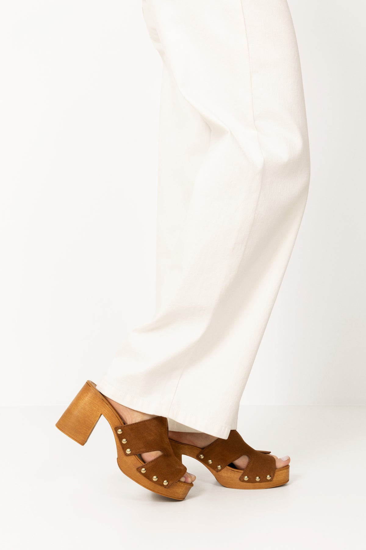 Sunkissed - Chestnut Suede