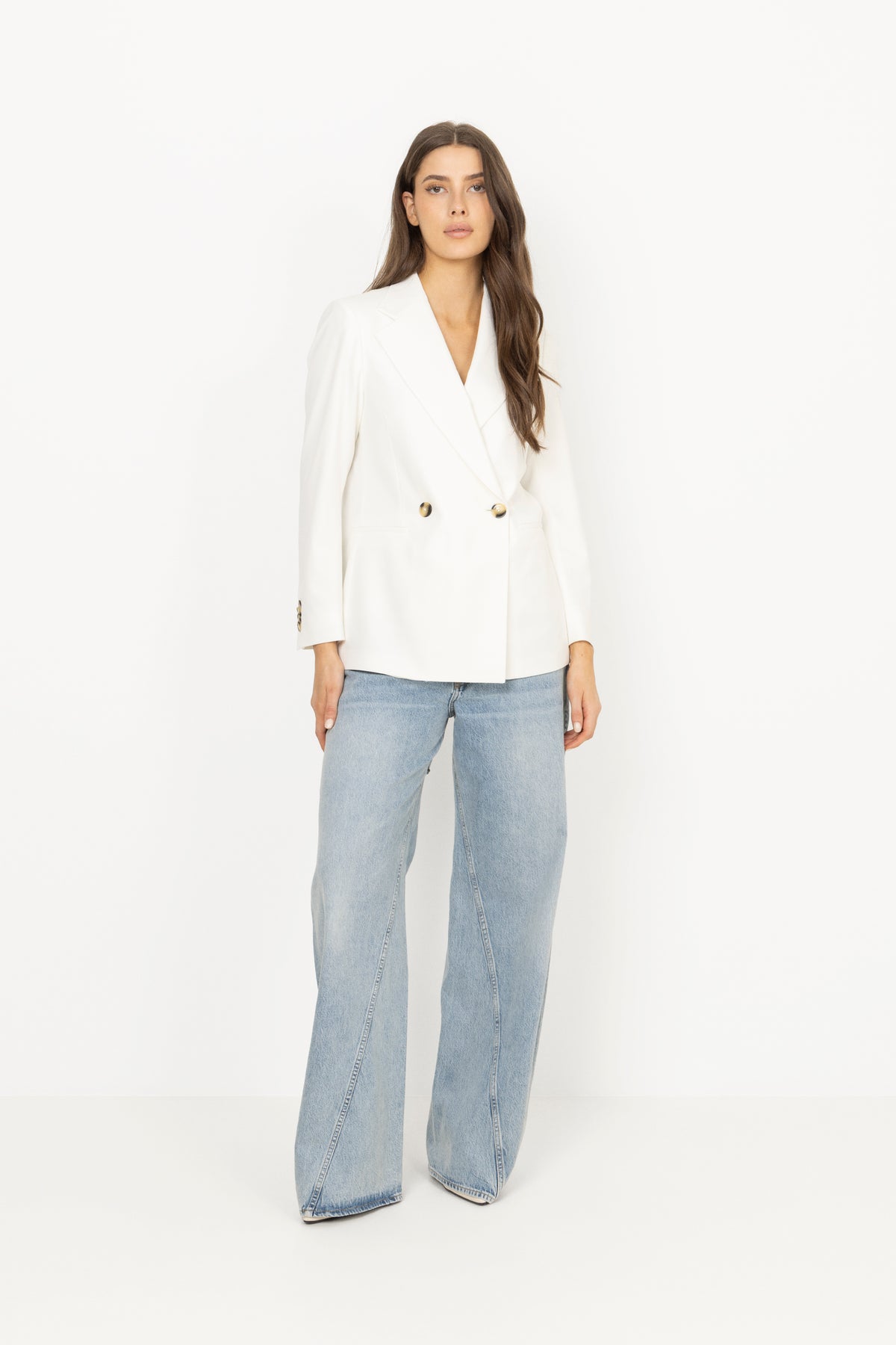 3596 Raisa - Off White