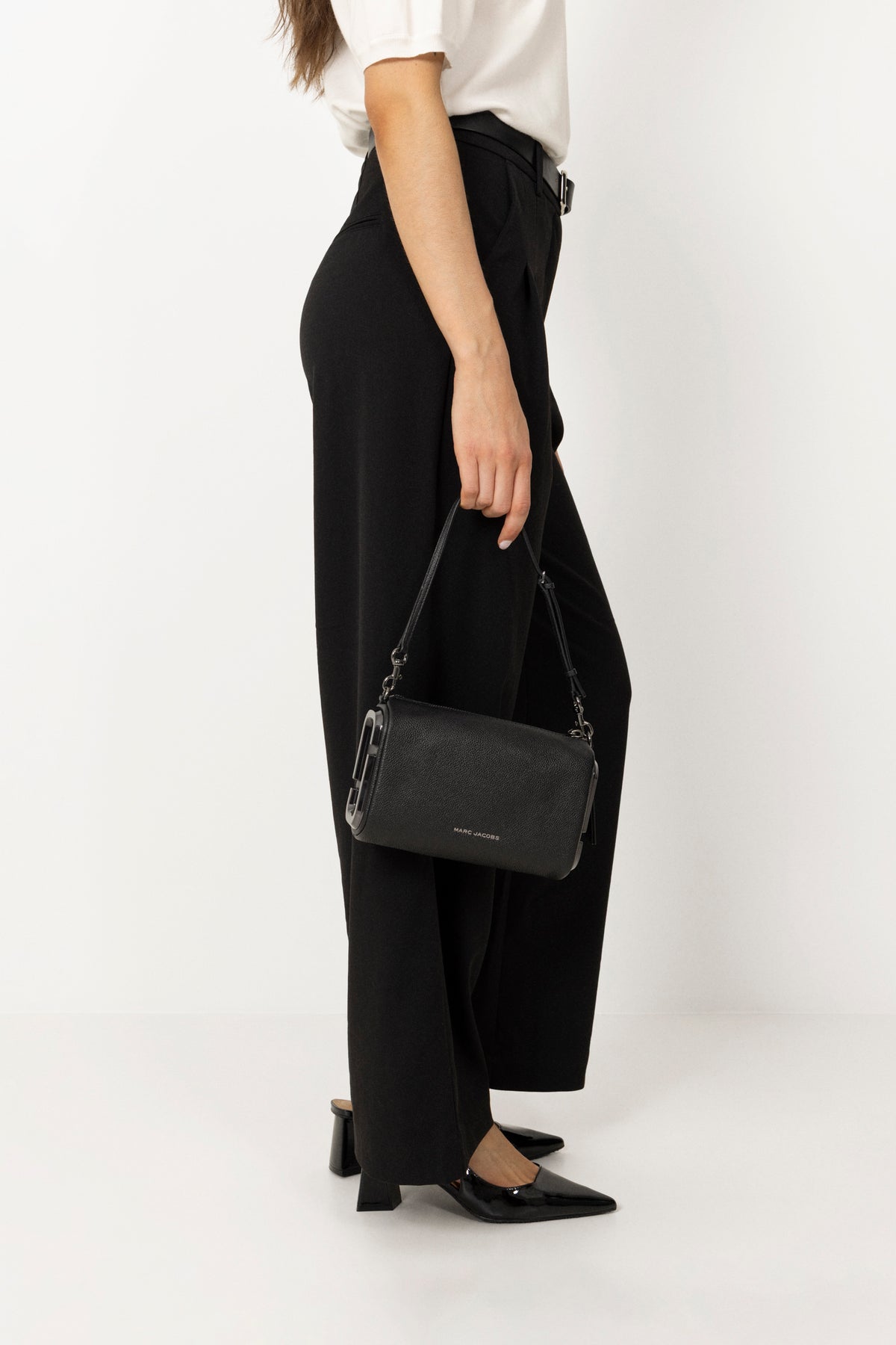 The Snapshot Shoulder - Black