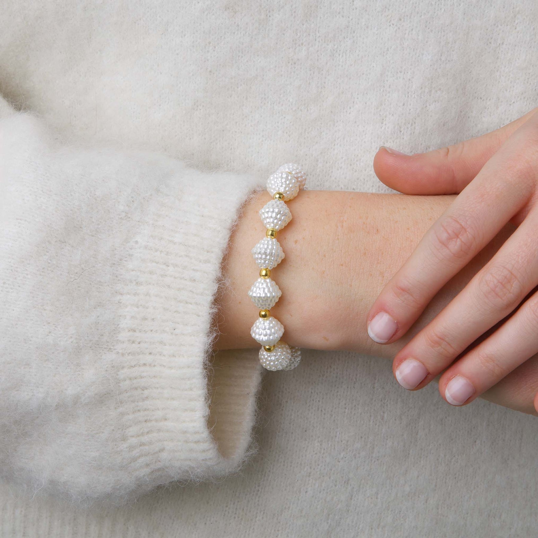 Anja Pearl Stretch Bracelet/Hair Tie - White