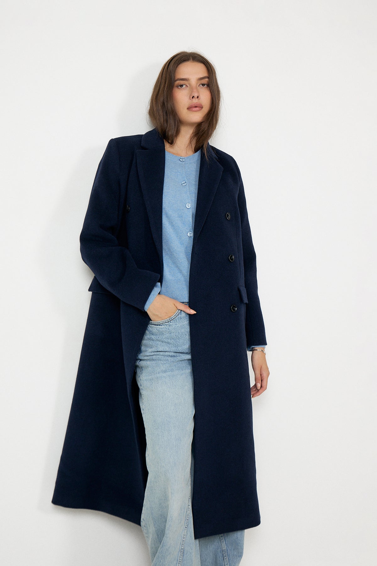 Falcon Coat - Salute