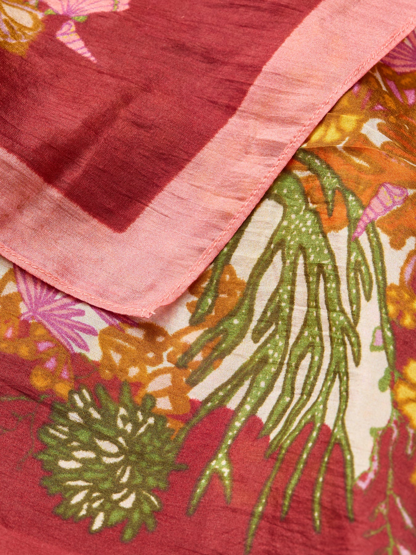 Corallo Taby Sia Scarf - Pompeian Red