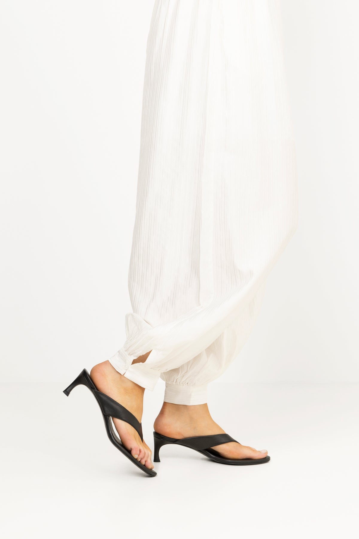 Kitten Heel Leather Mule - Black