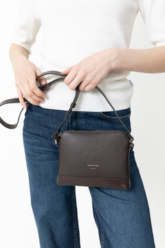 Diu - Dark Brown