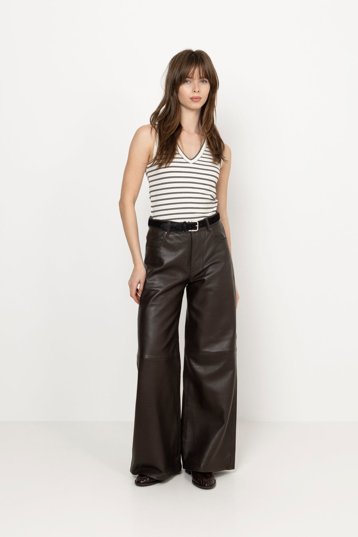 Nikkiapw Ts - Black Stripe