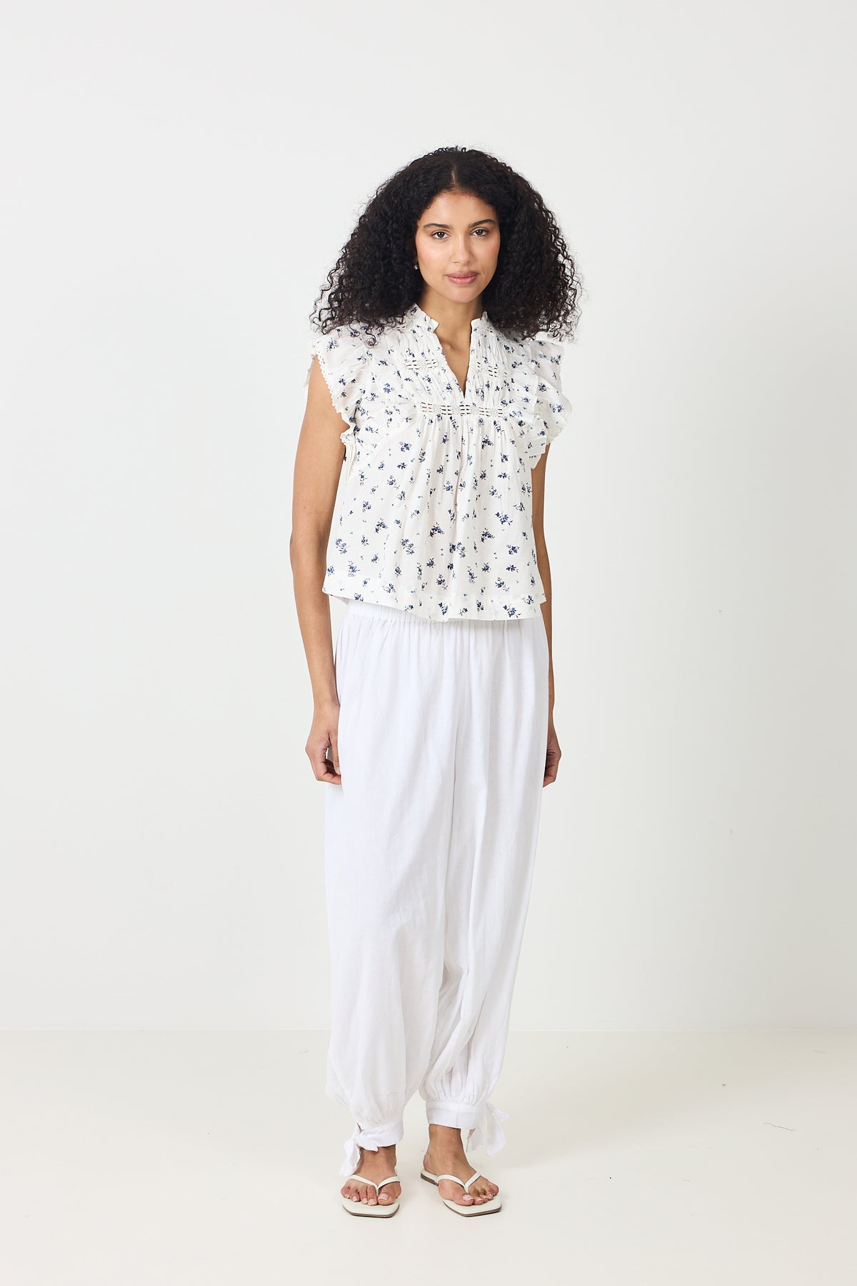 Jayla Small Blossom Top - White Blue