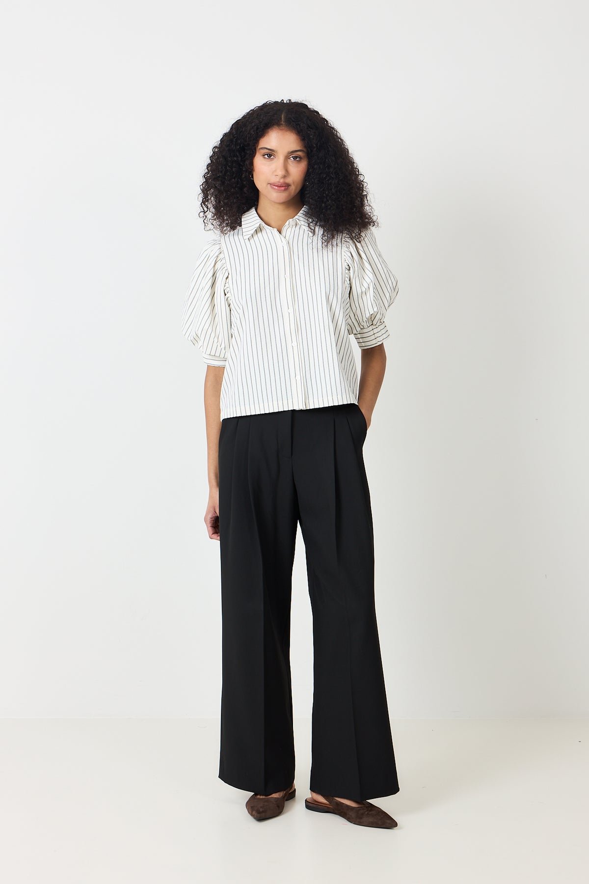Etta Slim Stripe Shirt - Off White
