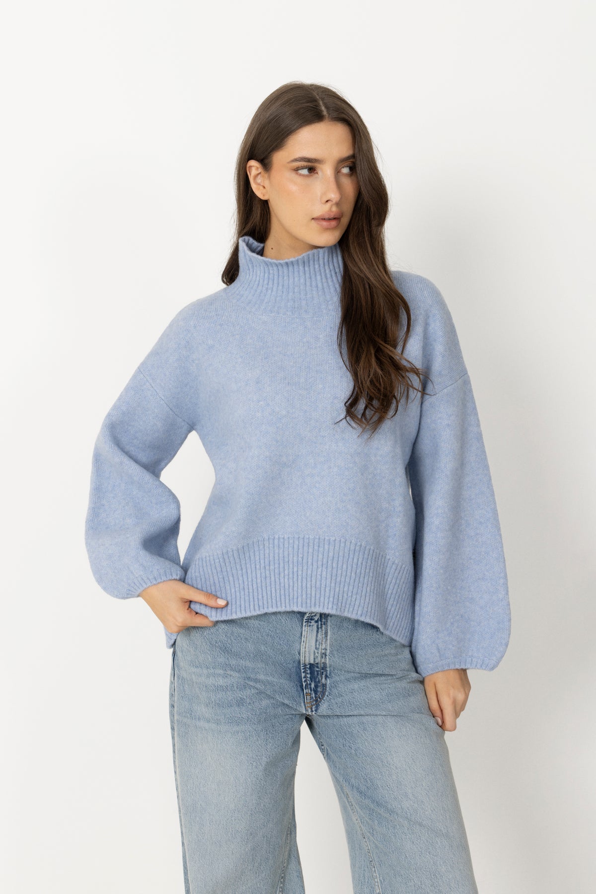 Fam Patch Short Sweater - Skyway
