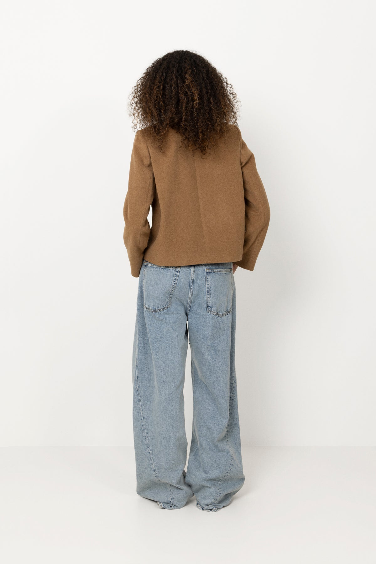 Short Curved Jacket - Camel