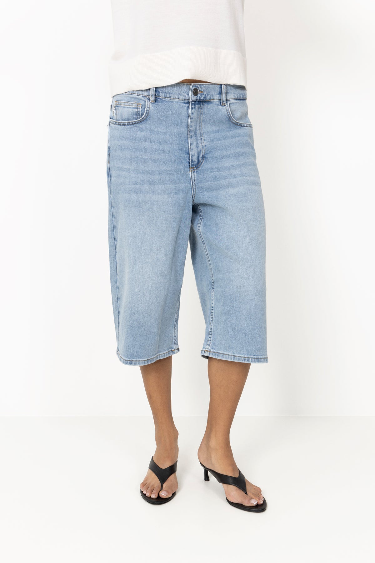Vito Long Shorts - Bleach Blue Wash