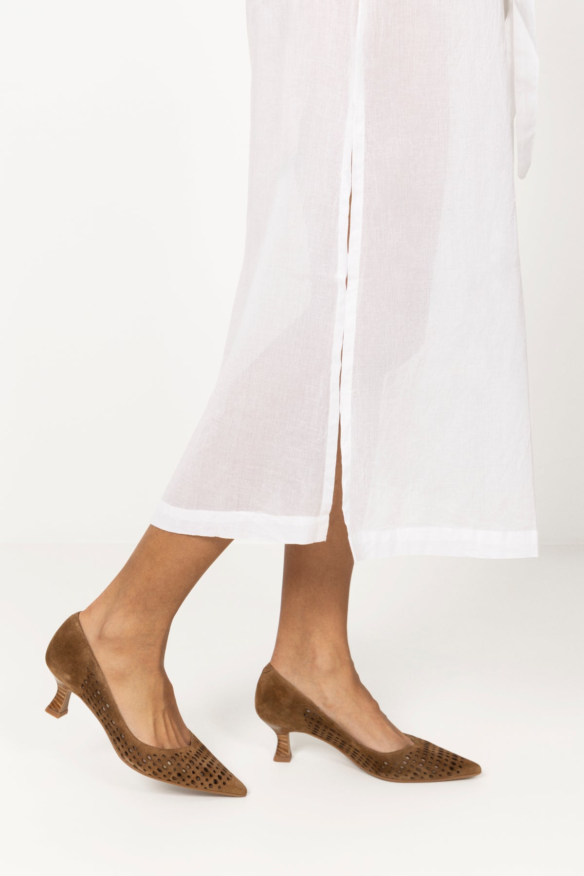 A9458 - Tabac Babysilk Suede