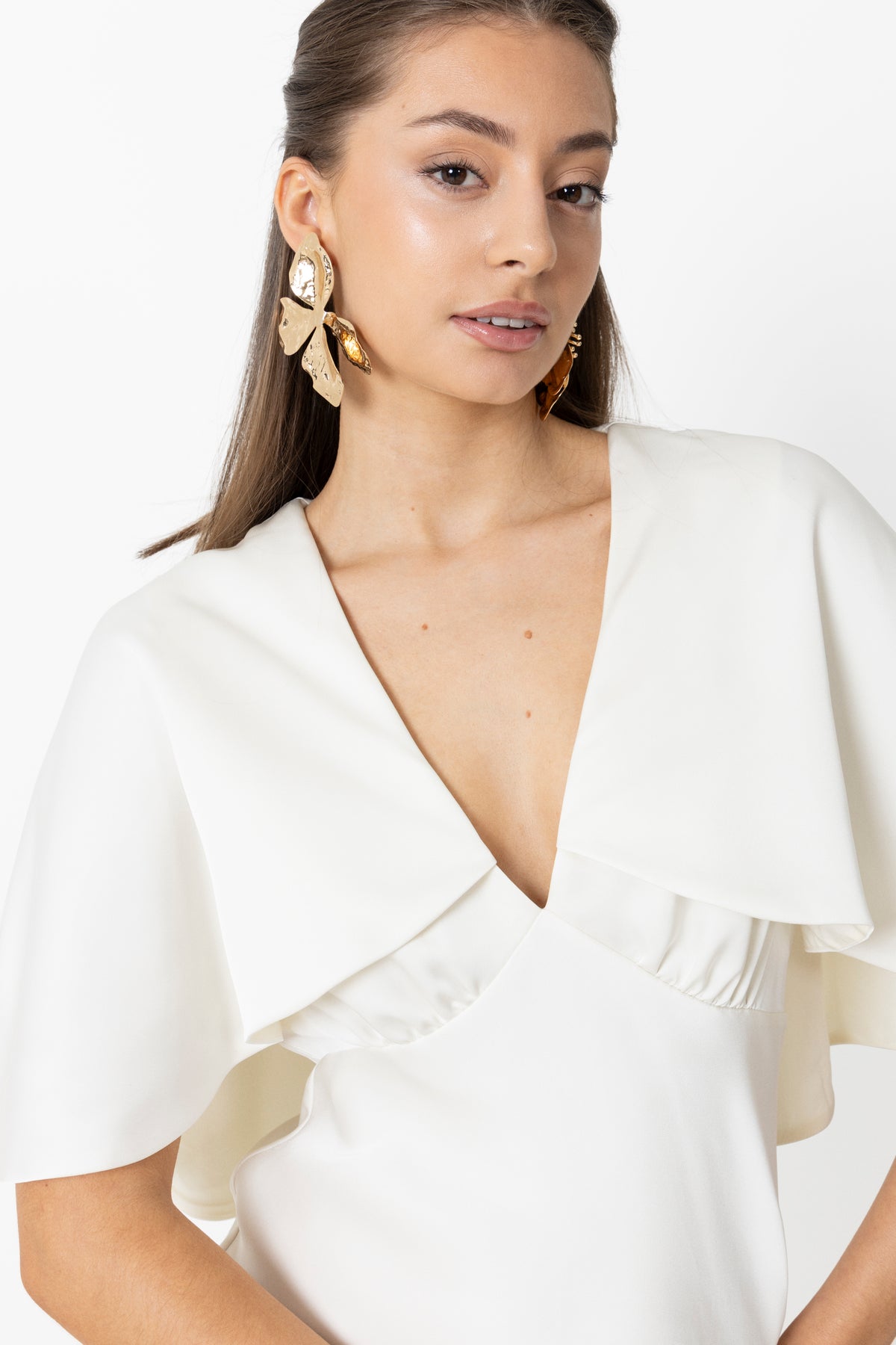 OSMINE af nor - Kjoler - Ariel Satin Cape Mini Dress - Creme