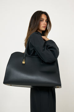 Stella Ryder Weekender Bag Embossed Grainy Eco Alter Mat - Murraya + Vegea - Black