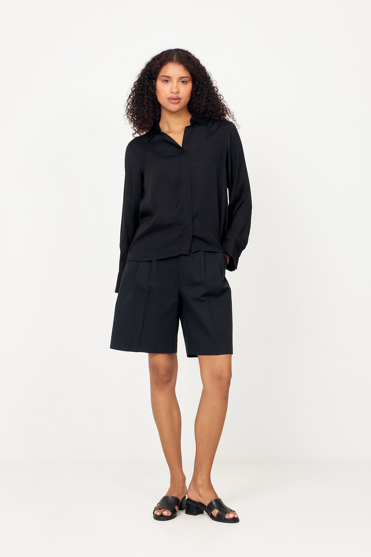 Jonna Reg Ls Open Collar Shirt - Black