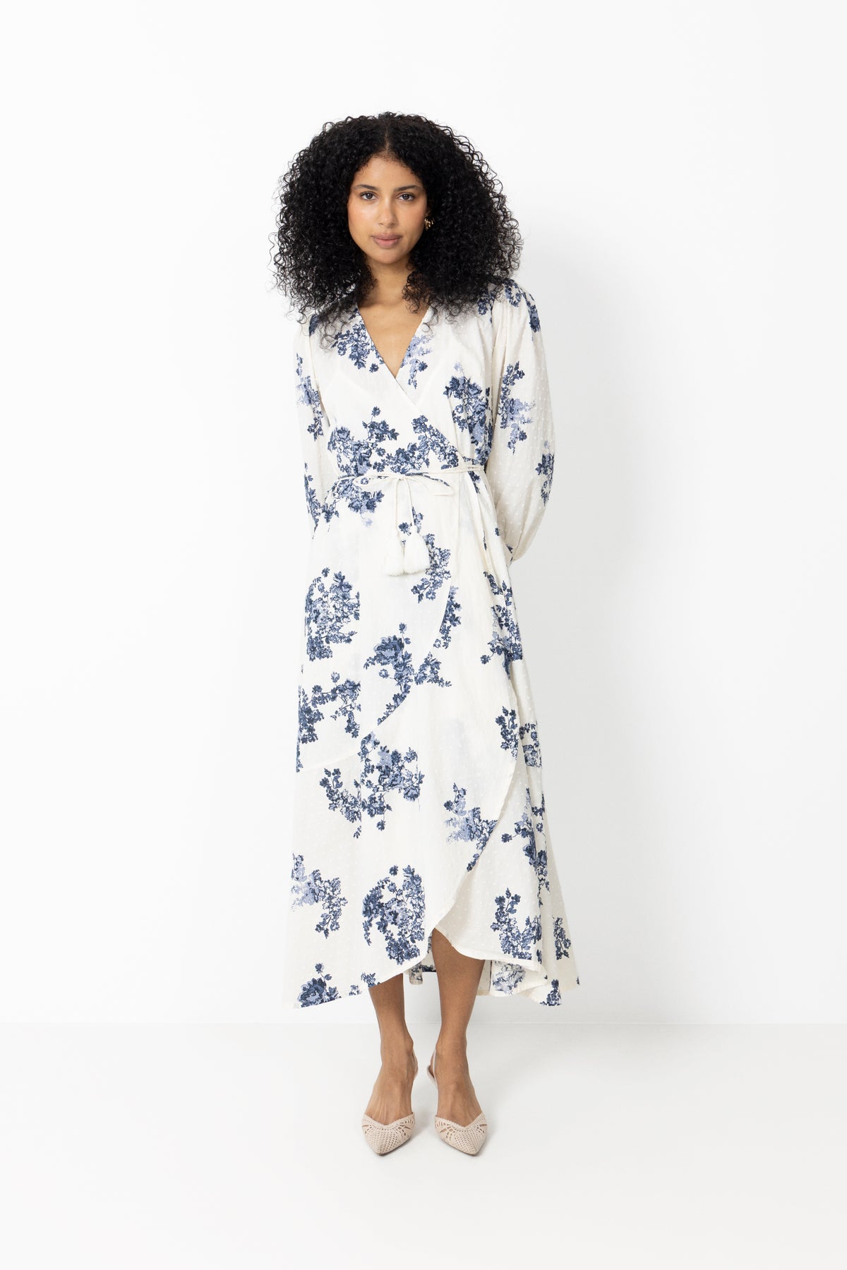 Alyapw Dr - Blue Shadow Flower Print