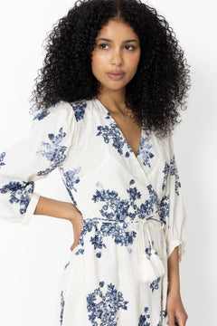 Alyapw Dr - Blue Shadow Flower Print