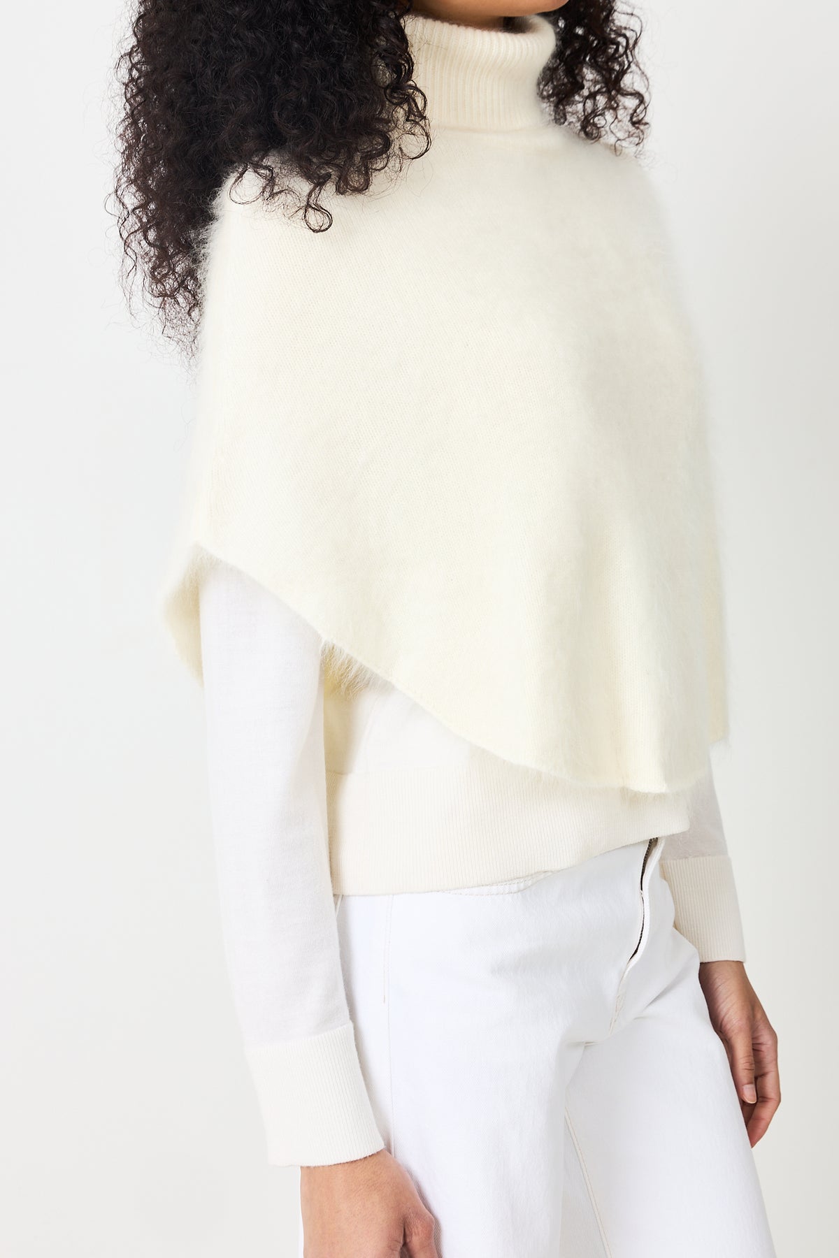 Maiken Brushed Poncho - White