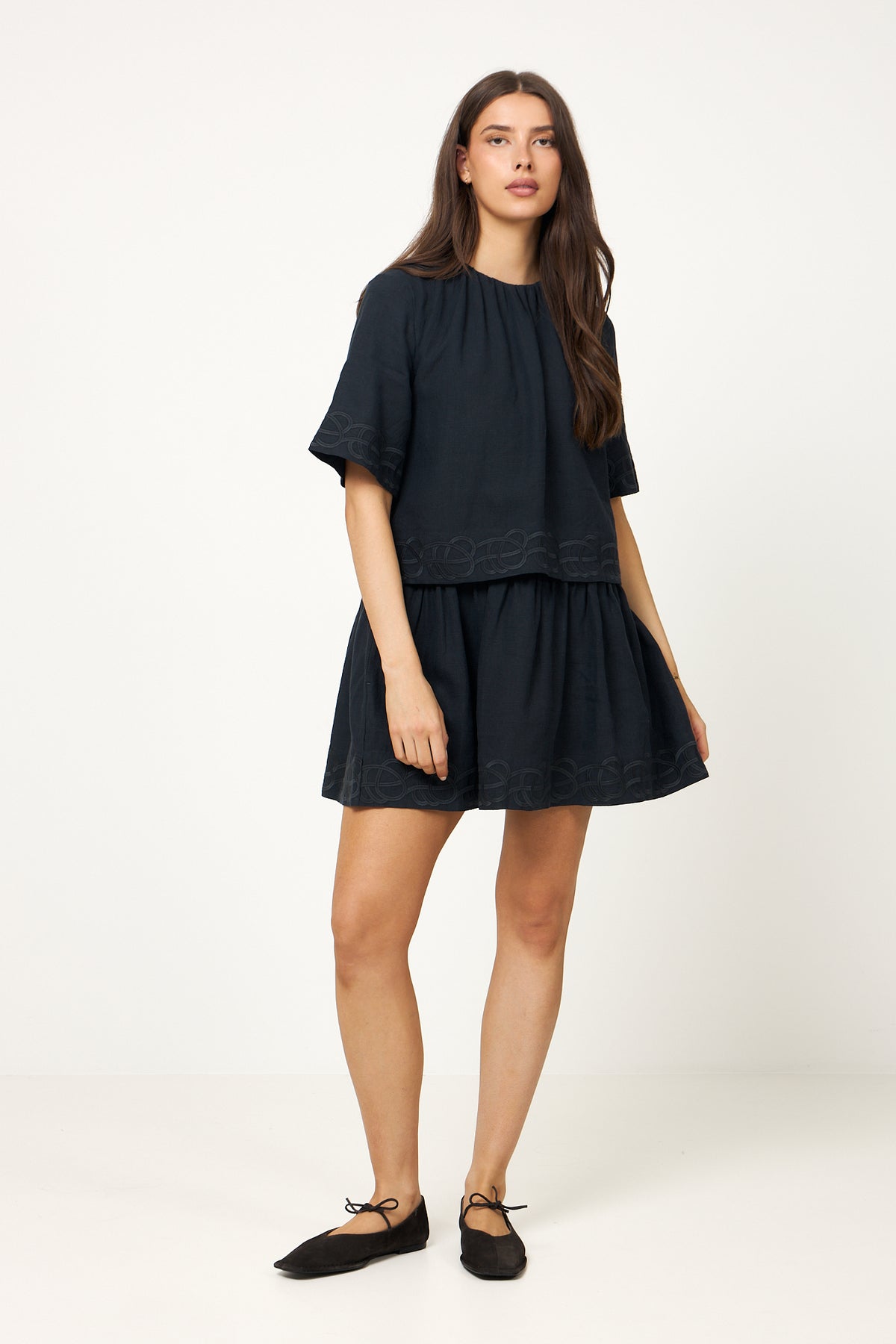 Jania - Black