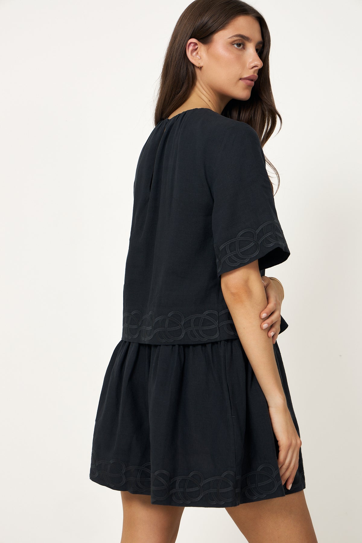 Jania - Black