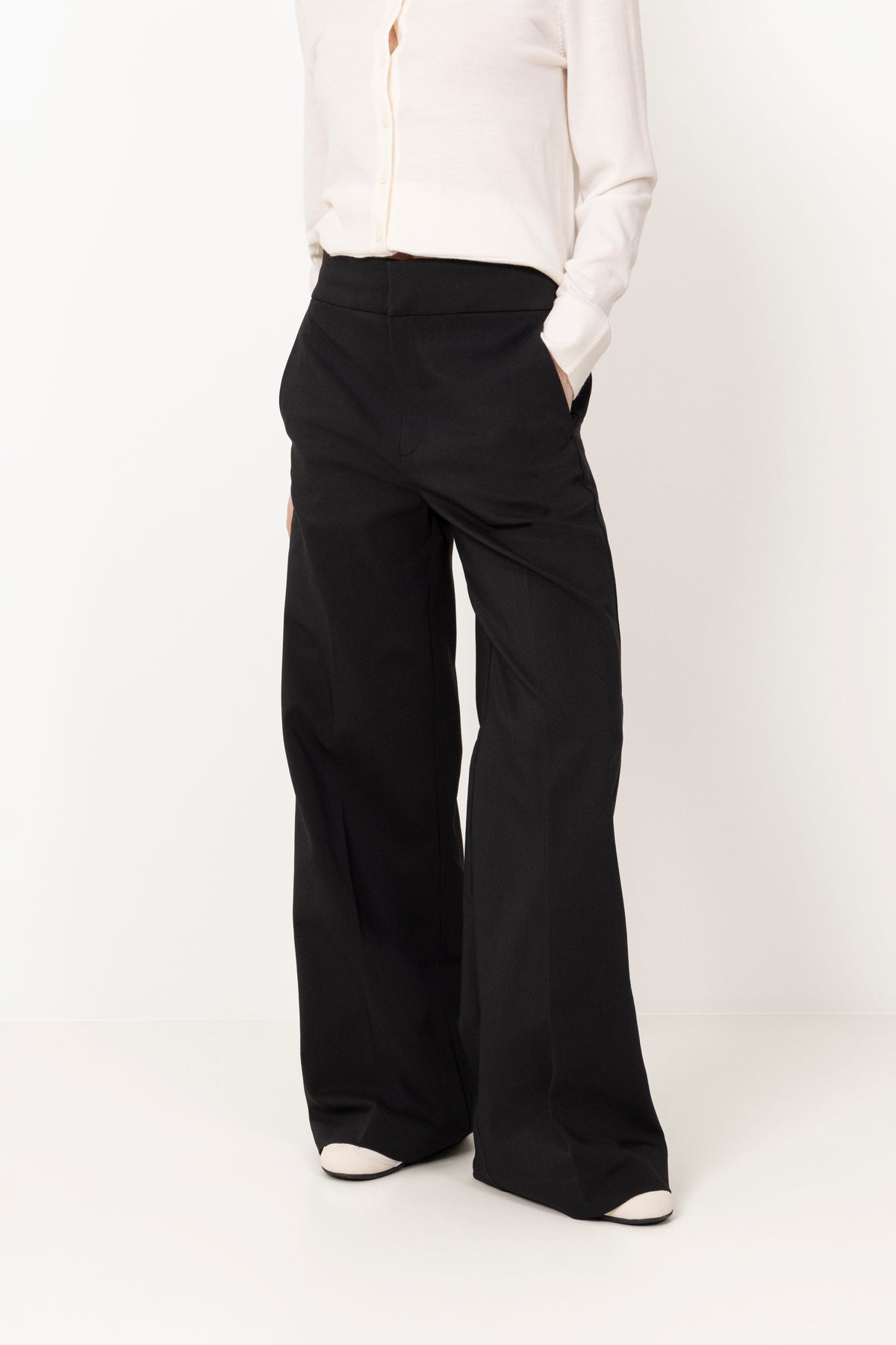 Zellaiw Wide Pant - Black