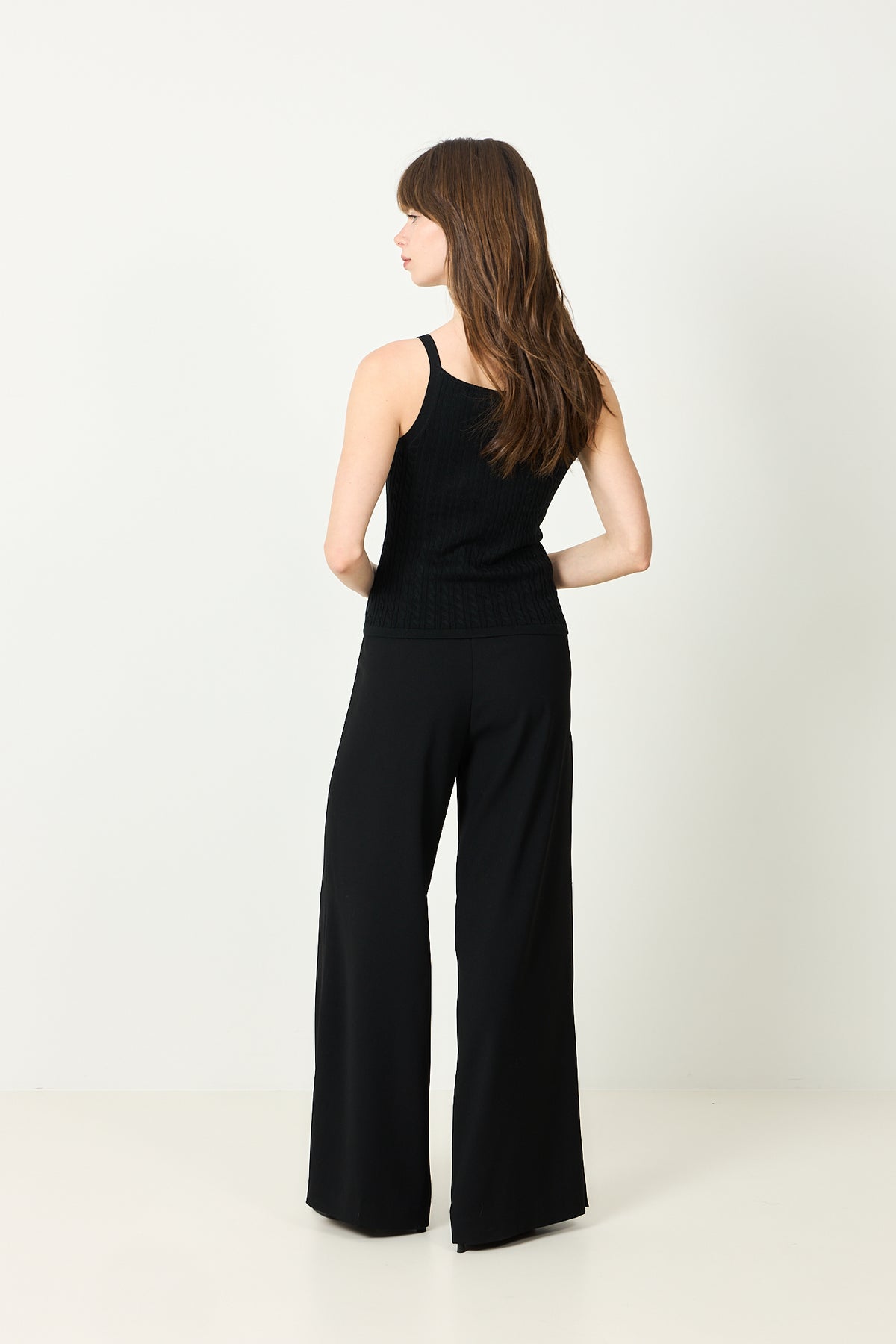Fine Knit Cable Knit Singlet - Black