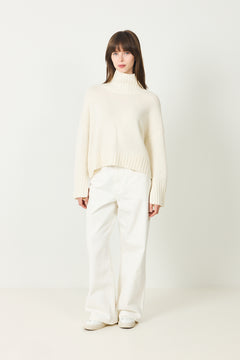 Girlfriend Turtleneck - Feather White