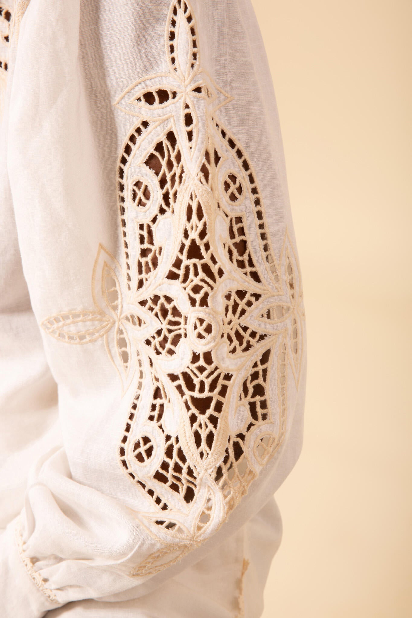 Brynlee Shirt W Embrodery - Ivory