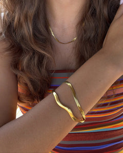 Wavy Bangle - Gold