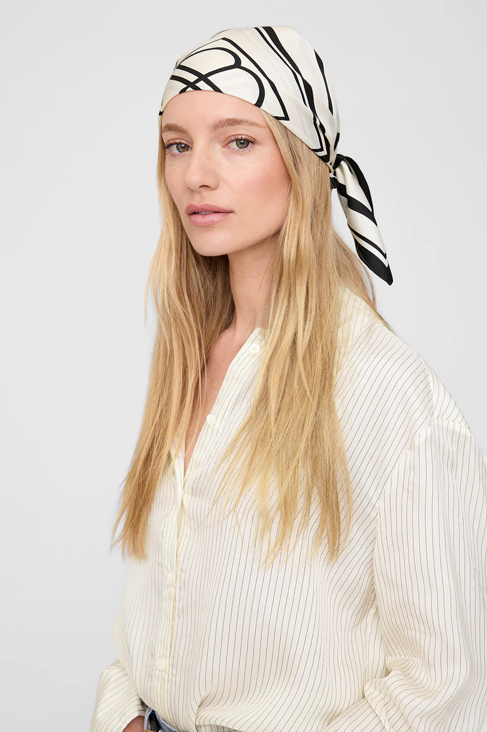 York Scarf - Ivory And Black Monogram
