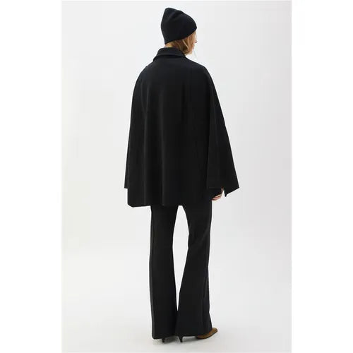 Minou Cape - Black